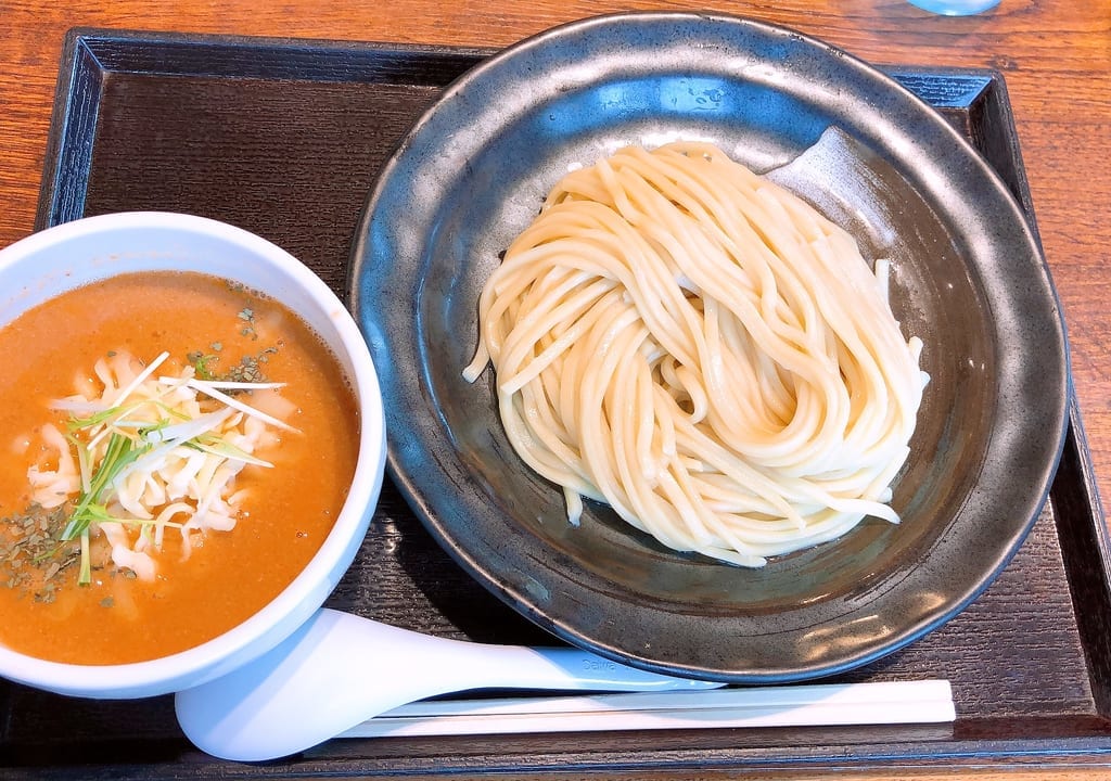 癒庵　トマトモッツァレラチーズつけ麺